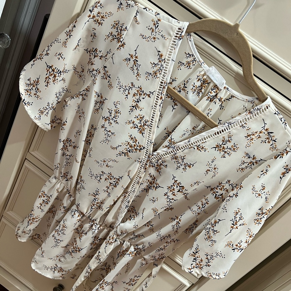 Peplum tie top